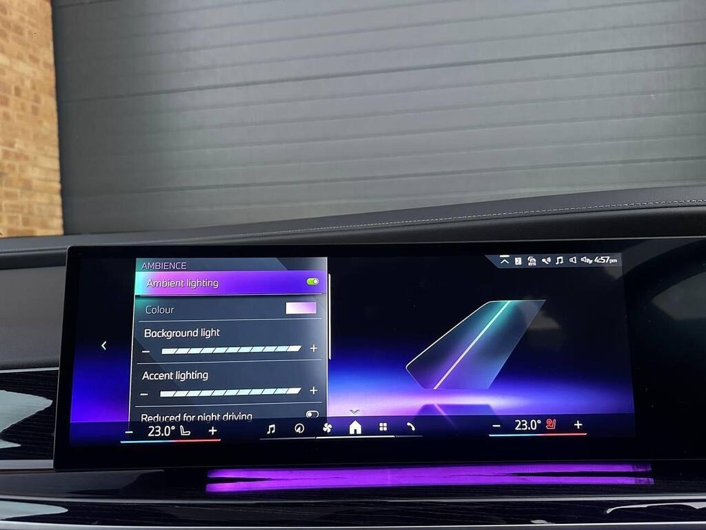 
								2023 BMW 7 Series 3.0 750e 22.1kWh M Sport Auto xDrive full									