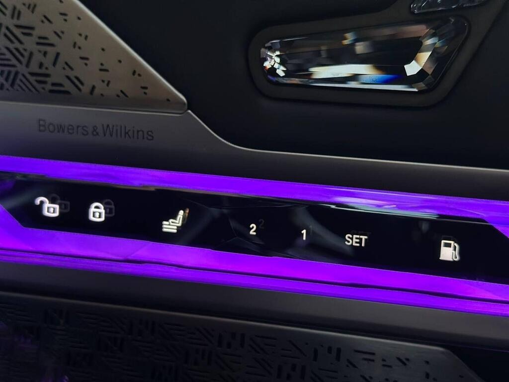 
								2023 BMW 7 Series 3.0 750e 22.1kWh M Sport Auto xDrive full									