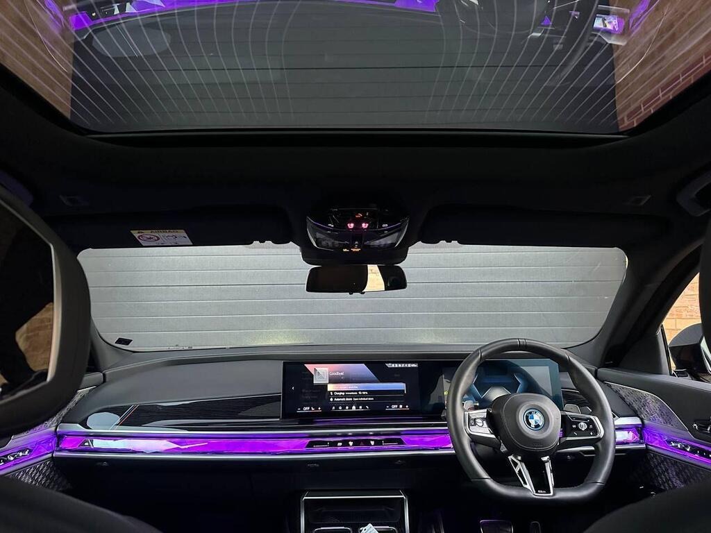 
								2023 BMW 7 Series 3.0 750e 22.1kWh M Sport Auto xDrive full									