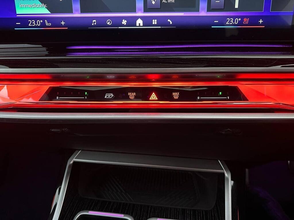 
								2023 BMW 7 Series 3.0 750e 22.1kWh M Sport Auto xDrive full									