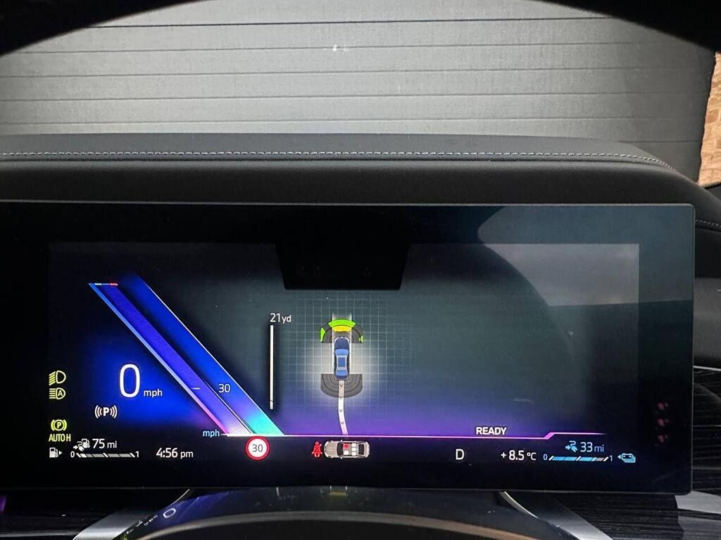 
								2023 BMW 7 Series 3.0 750e 22.1kWh M Sport Auto xDrive full									