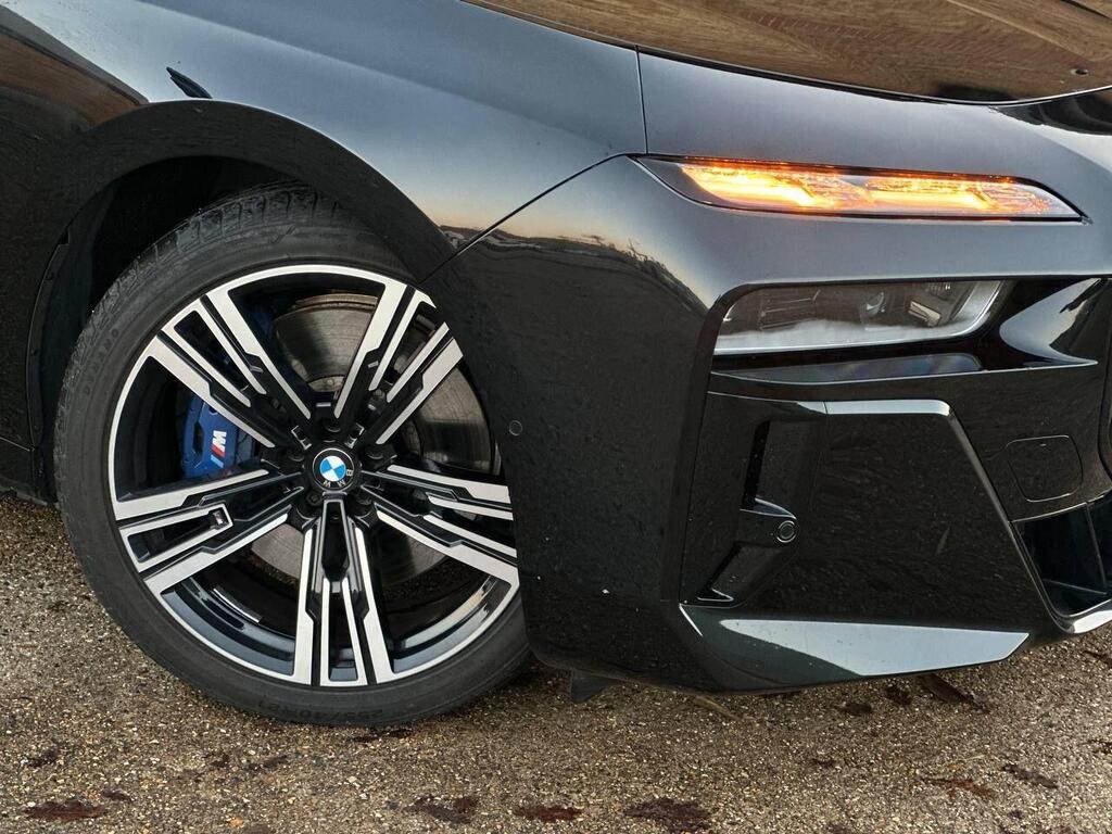 
								2023 BMW 7 Series 3.0 750e 22.1kWh M Sport Auto xDrive full									