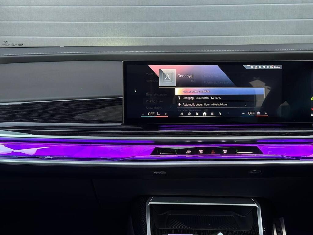 
								2023 BMW 7 Series 3.0 750e 22.1kWh M Sport Auto xDrive full									