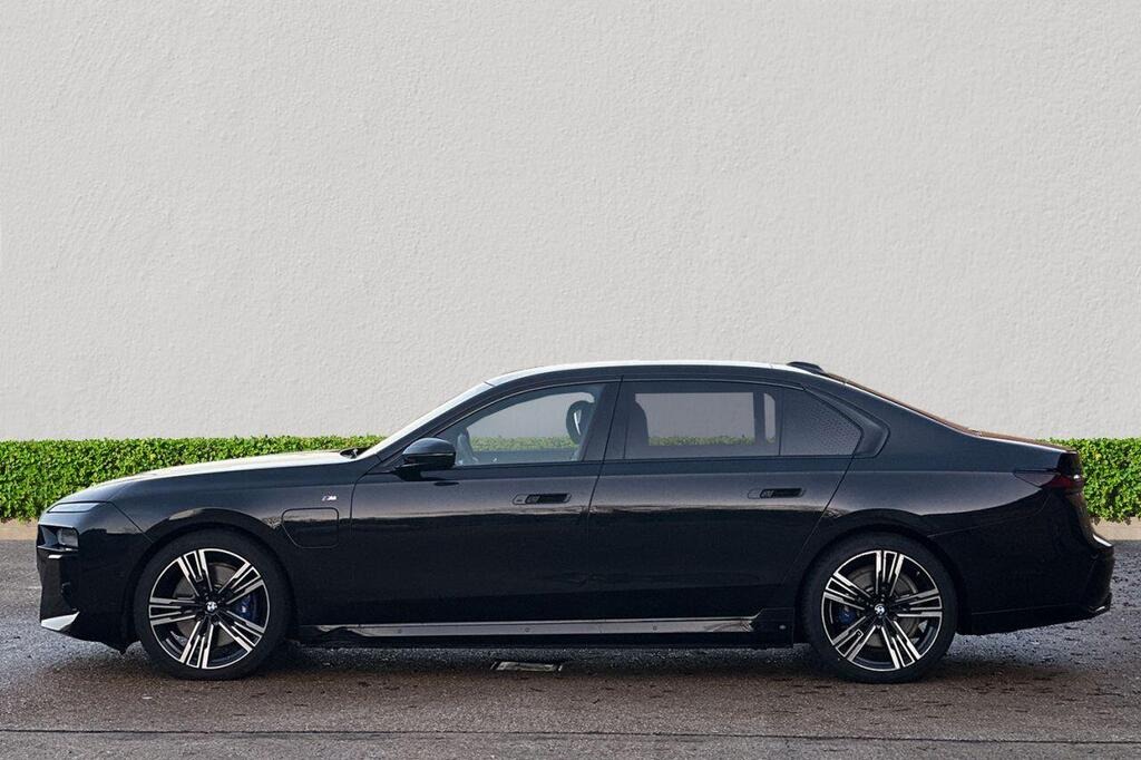 
								2023 BMW 7 Series 3.0 750e 22.1kWh M Sport Auto xDrive full									