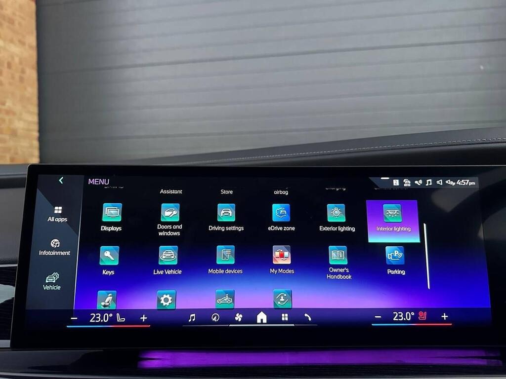 
								2023 BMW 7 Series 3.0 750e 22.1kWh M Sport Auto xDrive full									