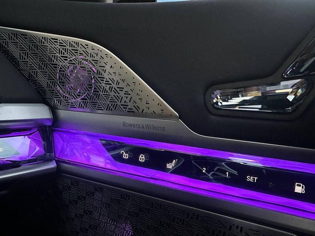 
								2023 BMW 7 Series 3.0 750e 22.1kWh M Sport Auto xDrive full									