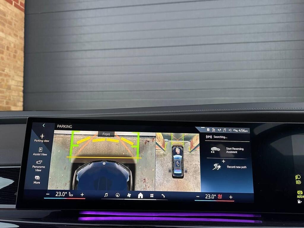 
								2023 BMW 7 Series 3.0 750e 22.1kWh M Sport Auto xDrive full									