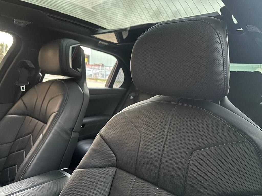 
								2023 BMW 7 Series 3.0 750e 22.1kWh M Sport Auto xDrive full									