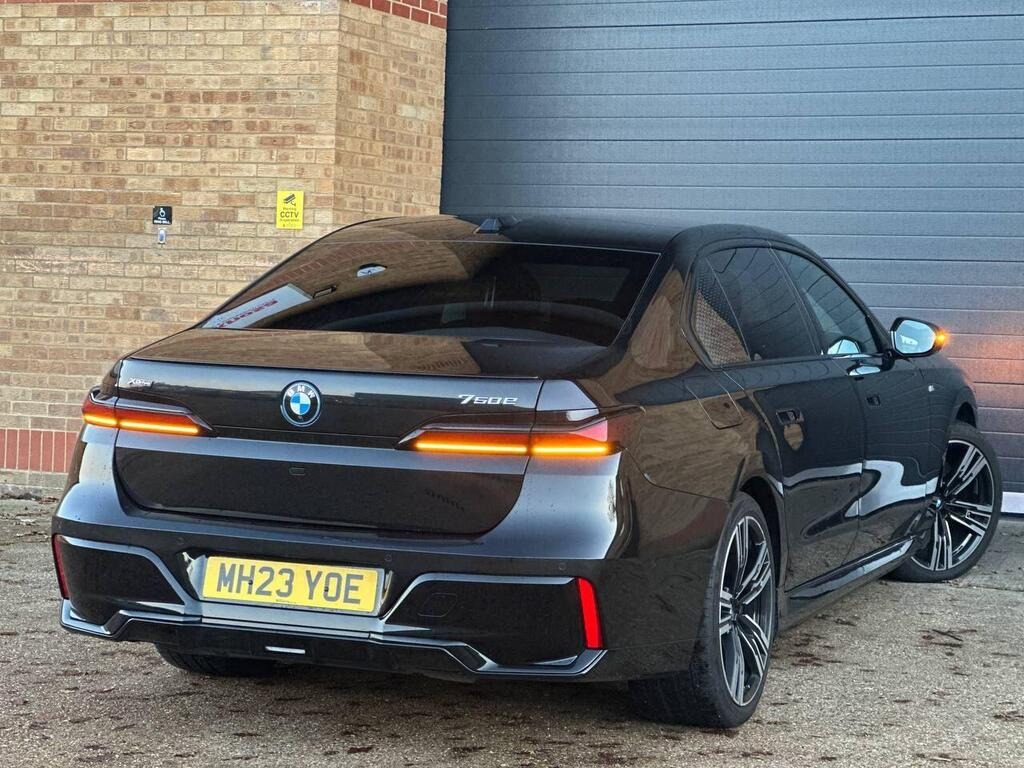 
								2023 BMW 7 Series 3.0 750e 22.1kWh M Sport Auto xDrive full									