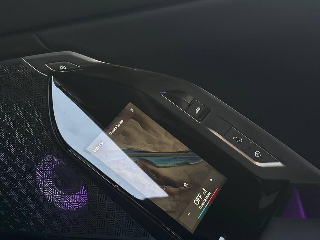 
								2023 BMW 7 Series 3.0 750e 22.1kWh M Sport Auto xDrive full									