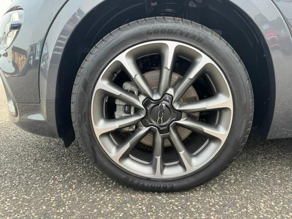 
								2023 Fiat 500X 1.5 130 MHEV DDCT Sport full									