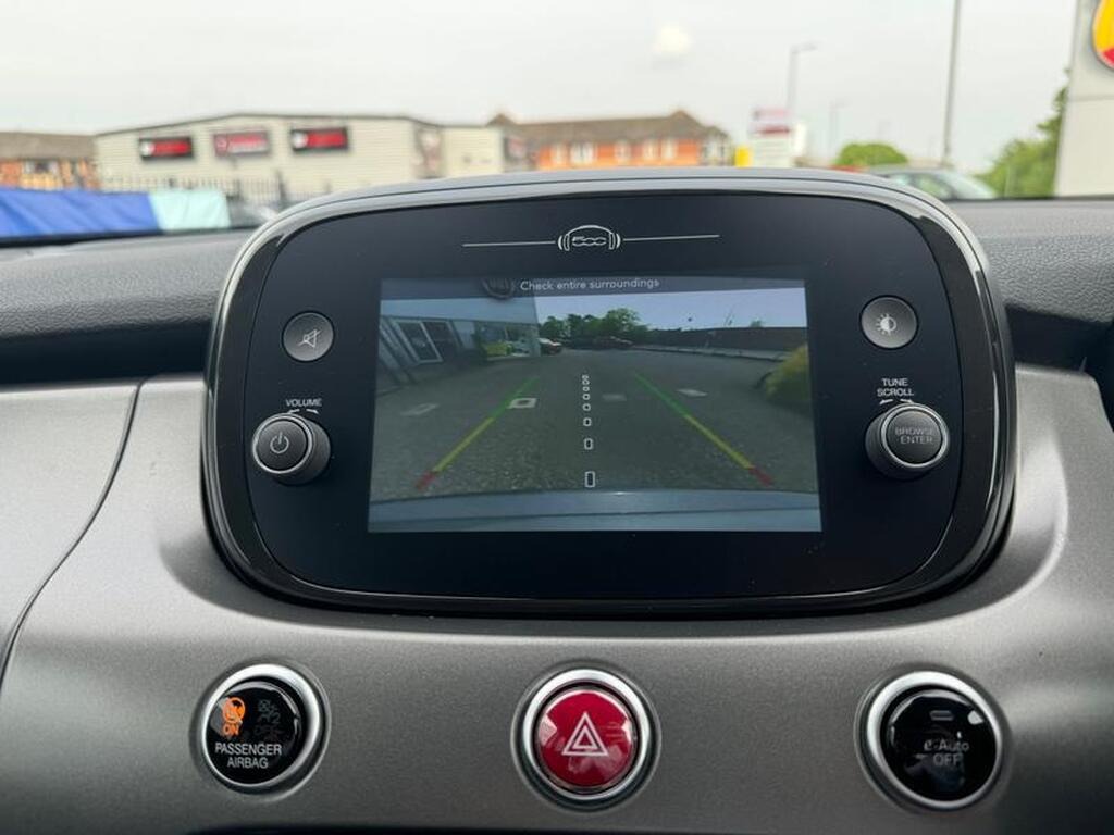 
								2023 Fiat 500X 1.5 130 MHEV DDCT Sport full									