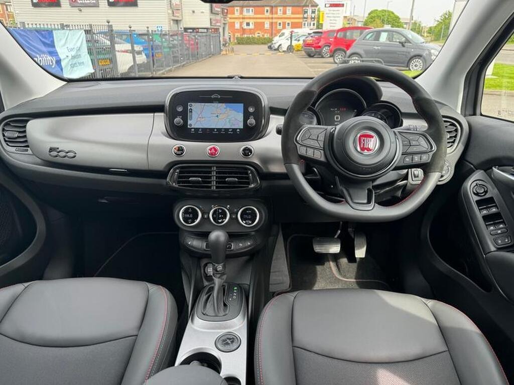 
								2023 Fiat 500X 1.5 130 MHEV DDCT Sport full									