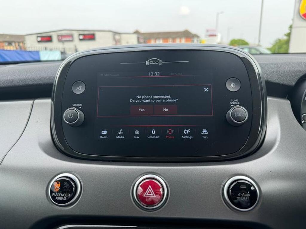 
								2023 Fiat 500X 1.5 130 MHEV DDCT Sport full									