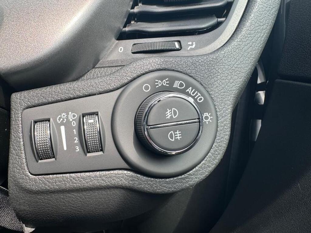 
								2023 Fiat 500X 1.5 130 MHEV DDCT Sport full									