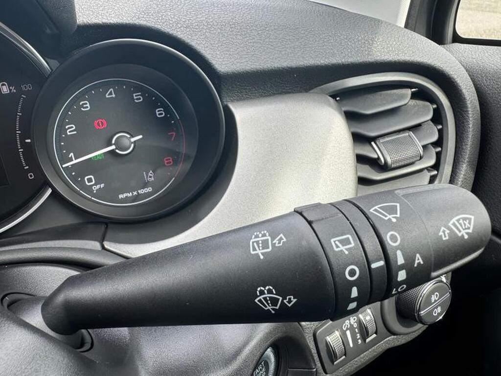 
								2023 Fiat 500X 1.5 130 MHEV DDCT Sport full									