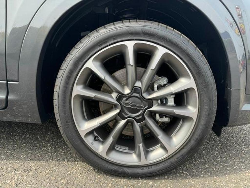 
								2023 Fiat 500X 1.5 130 MHEV DDCT Sport full									