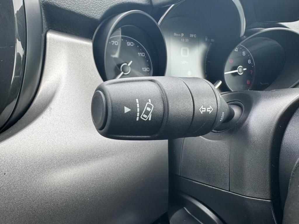 
								2023 Fiat 500X 1.5 130 MHEV DDCT Sport full									