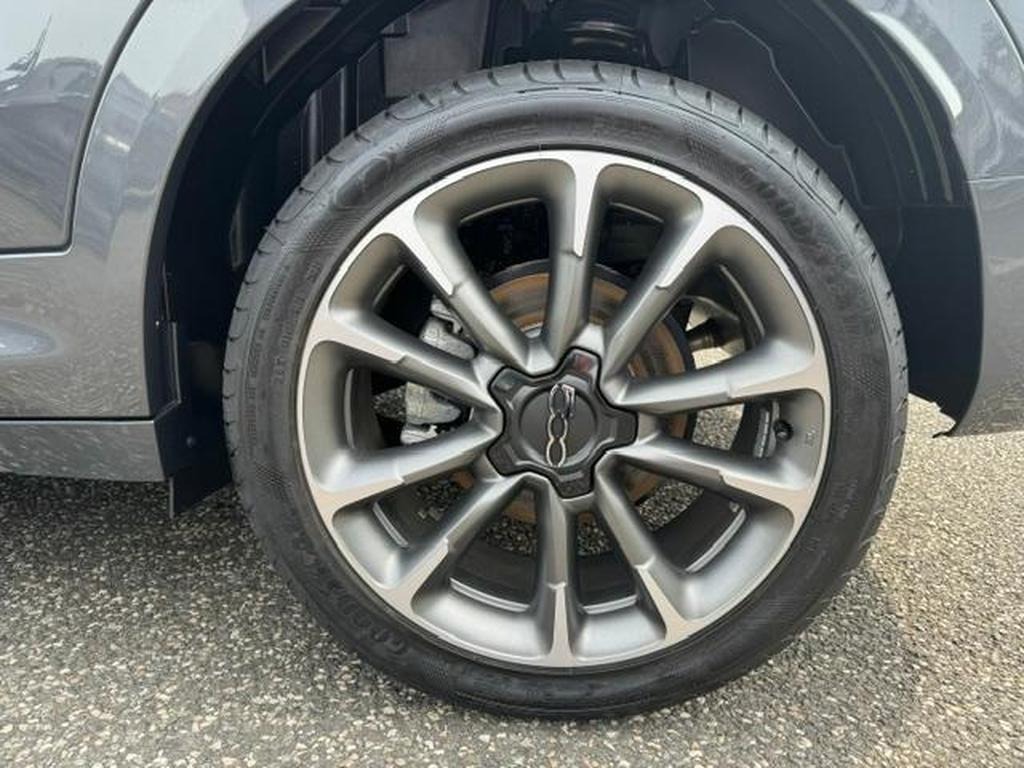 
								2023 Fiat 500X 1.5 130 MHEV DDCT Sport full									