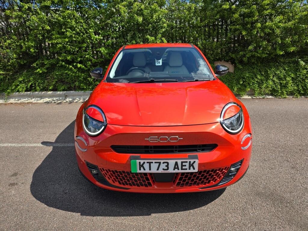 
								2024 Fiat 600e 54kWh La Prima full									