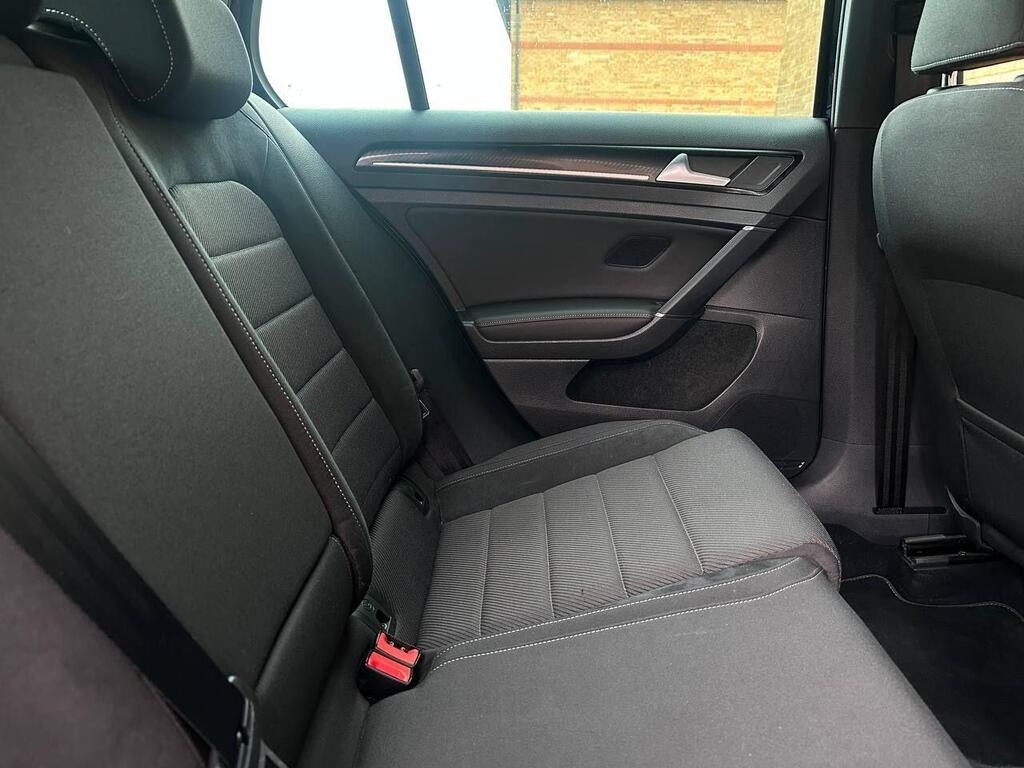 
								2019 Volkswagen Golf 2.0 TSI R DSG 4Motion full									