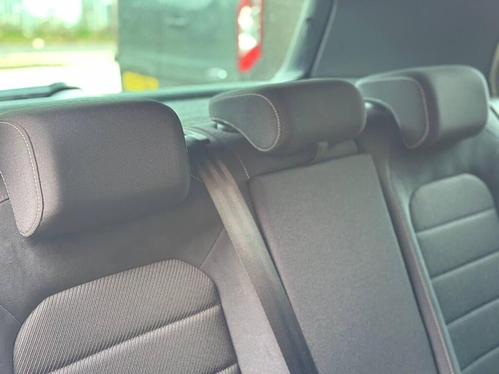 
								2019 Volkswagen Golf 2.0 TSI R DSG 4Motion full									