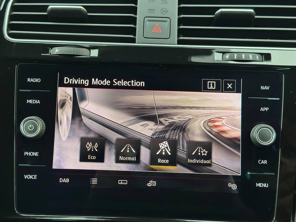 
								2019 Volkswagen Golf 2.0 TSI R DSG 4Motion full									