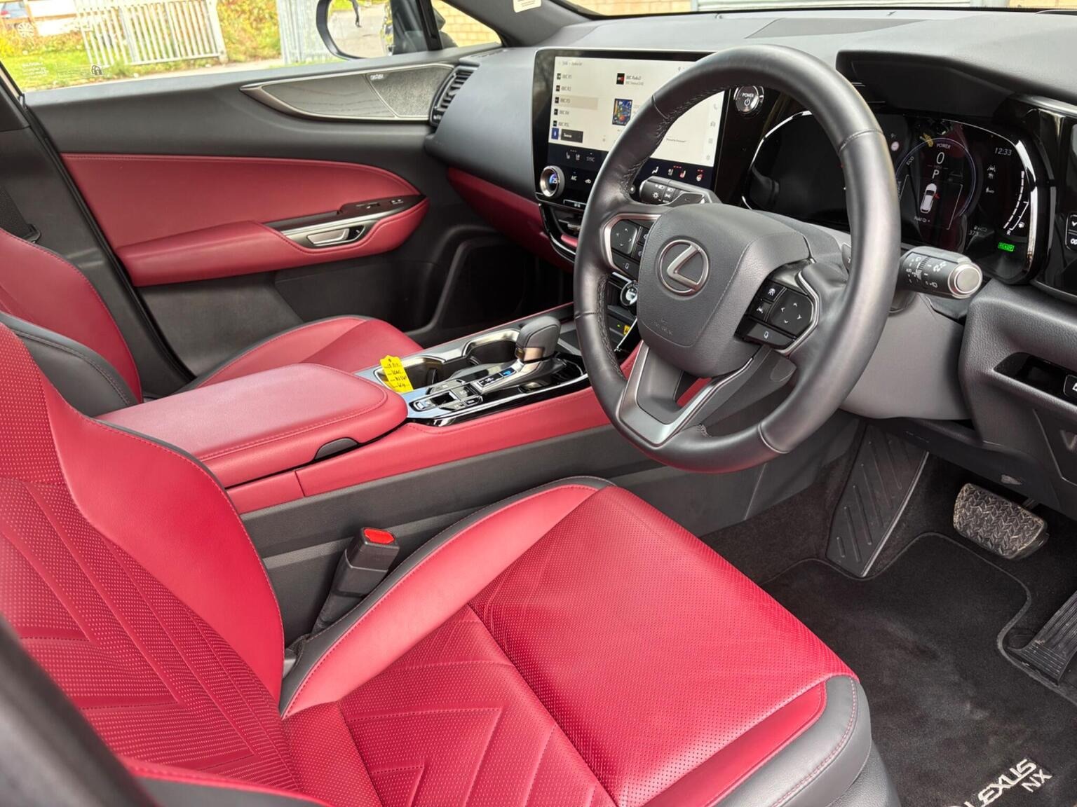 
								2023 LEXUS NX SUV 2.5 350h Takumi E-CVT 4WD full									