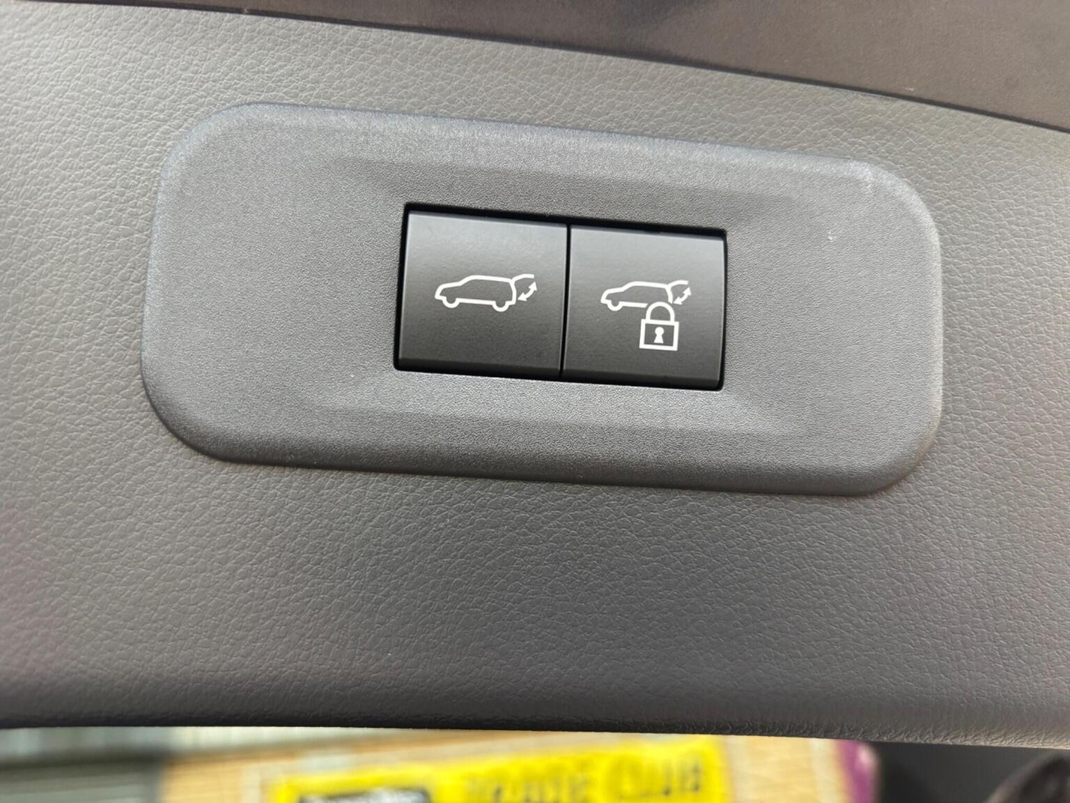 
								2023 LEXUS NX SUV 2.5 350h Takumi E-CVT 4WD full									