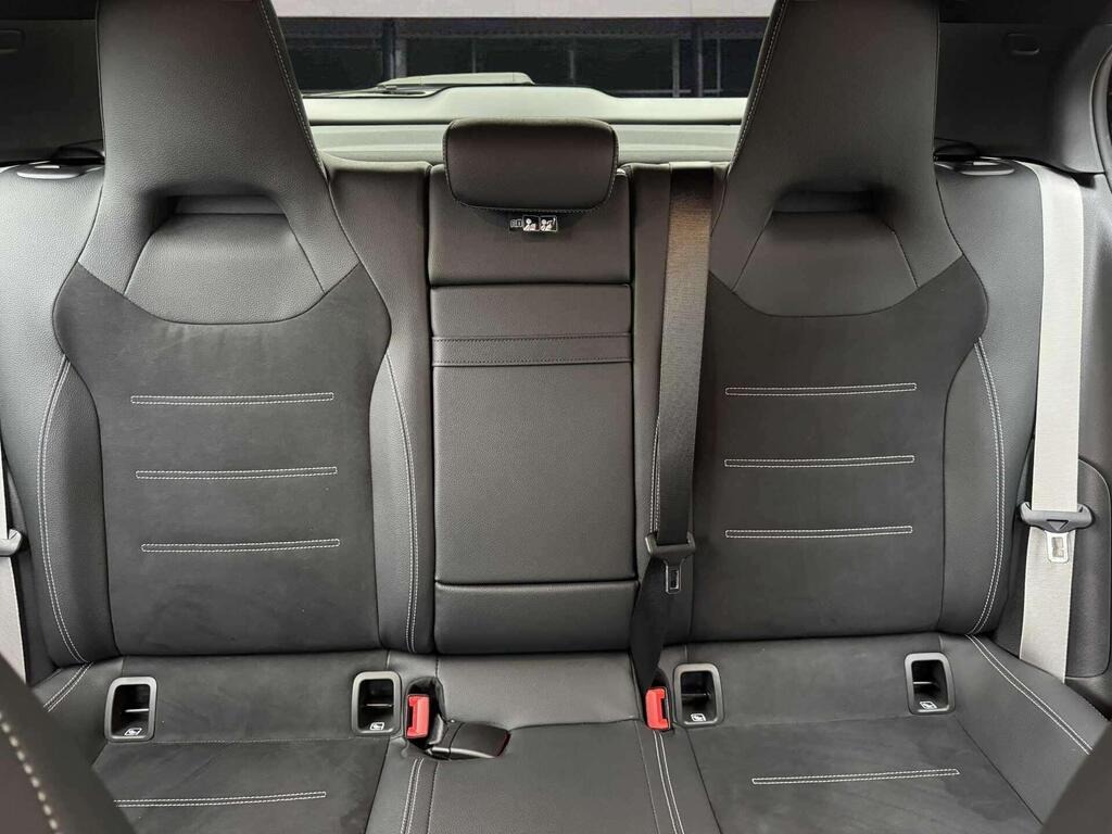 
								2025 Mercedes-Benz A Class 1.3 A180h MHEV AMG Line full									