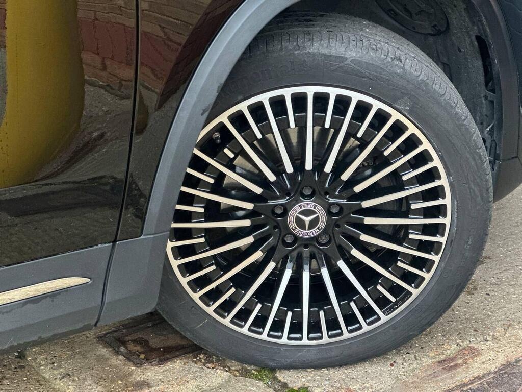 
								2021 Mercedes-Benz EQA EQA 250 66.5kWh AMG Line full									