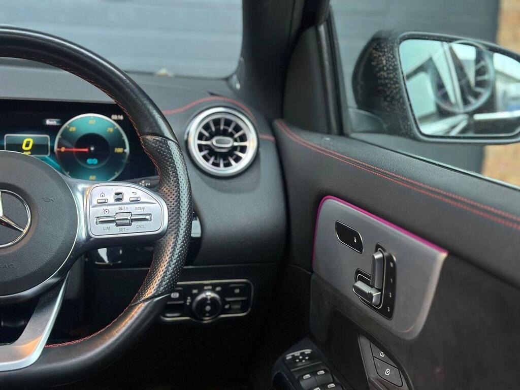 
								2021 Mercedes-Benz EQA EQA 250 66.5kWh AMG Line full									