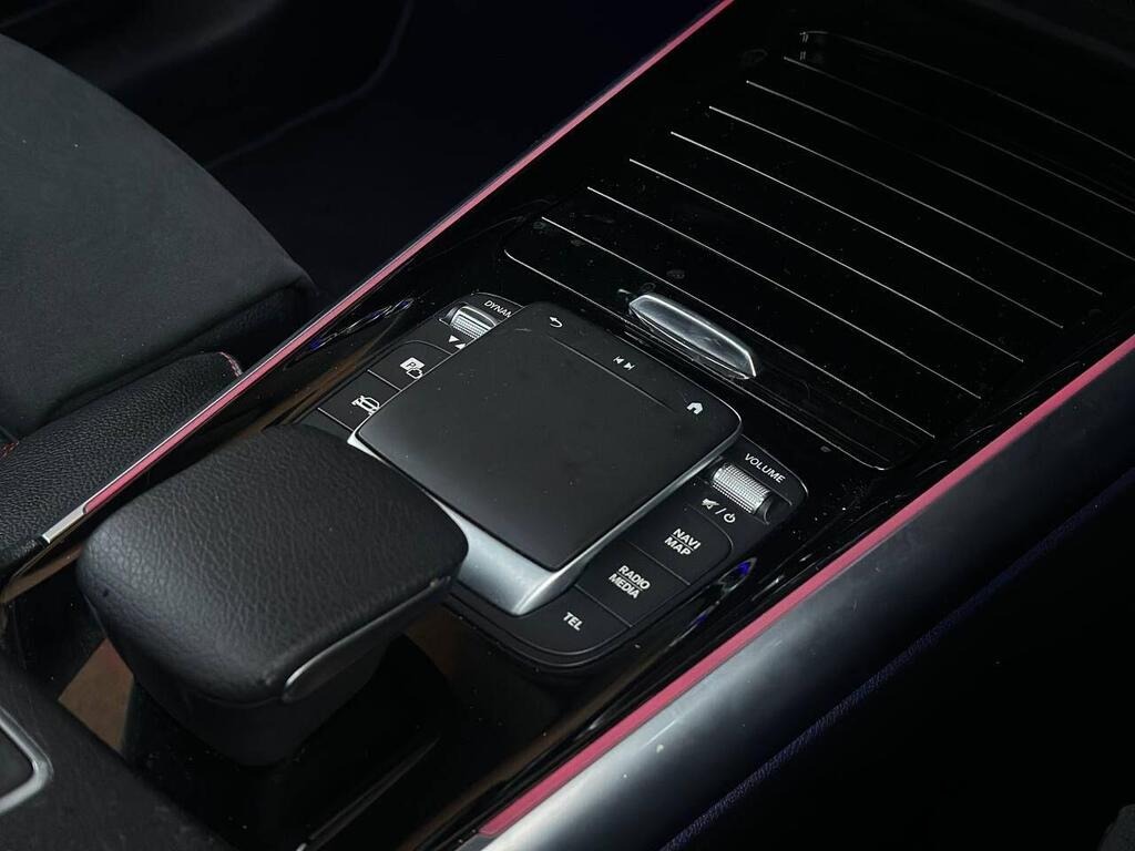 
								2021 Mercedes-Benz EQA EQA 250 66.5kWh AMG Line full									