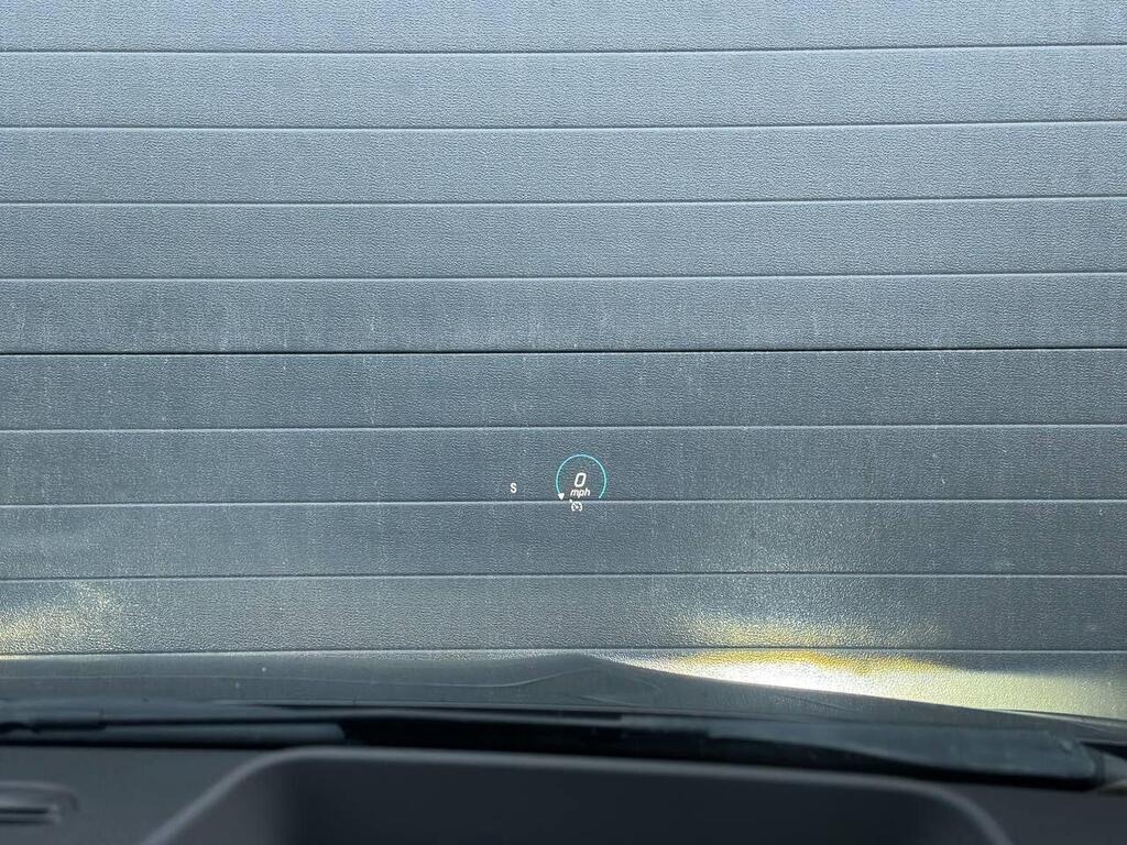 
								2021 Mercedes-Benz EQA EQA 250 66.5kWh AMG Line full									