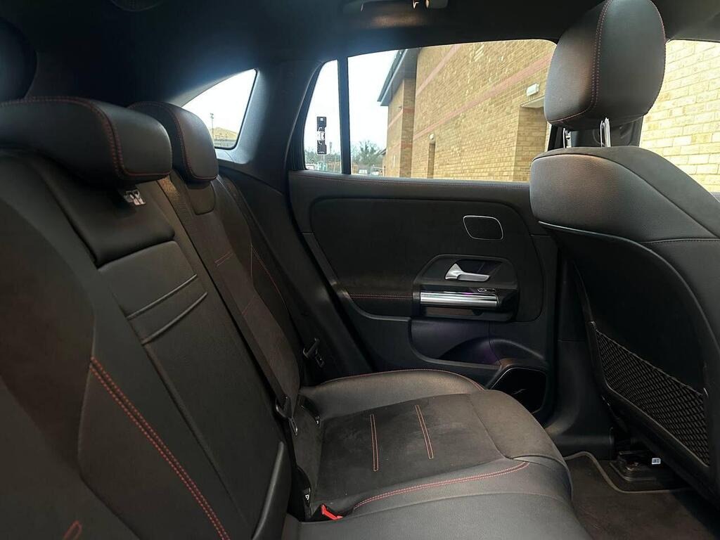 
								2021 Mercedes-Benz EQA EQA 250 66.5kWh AMG Line full									