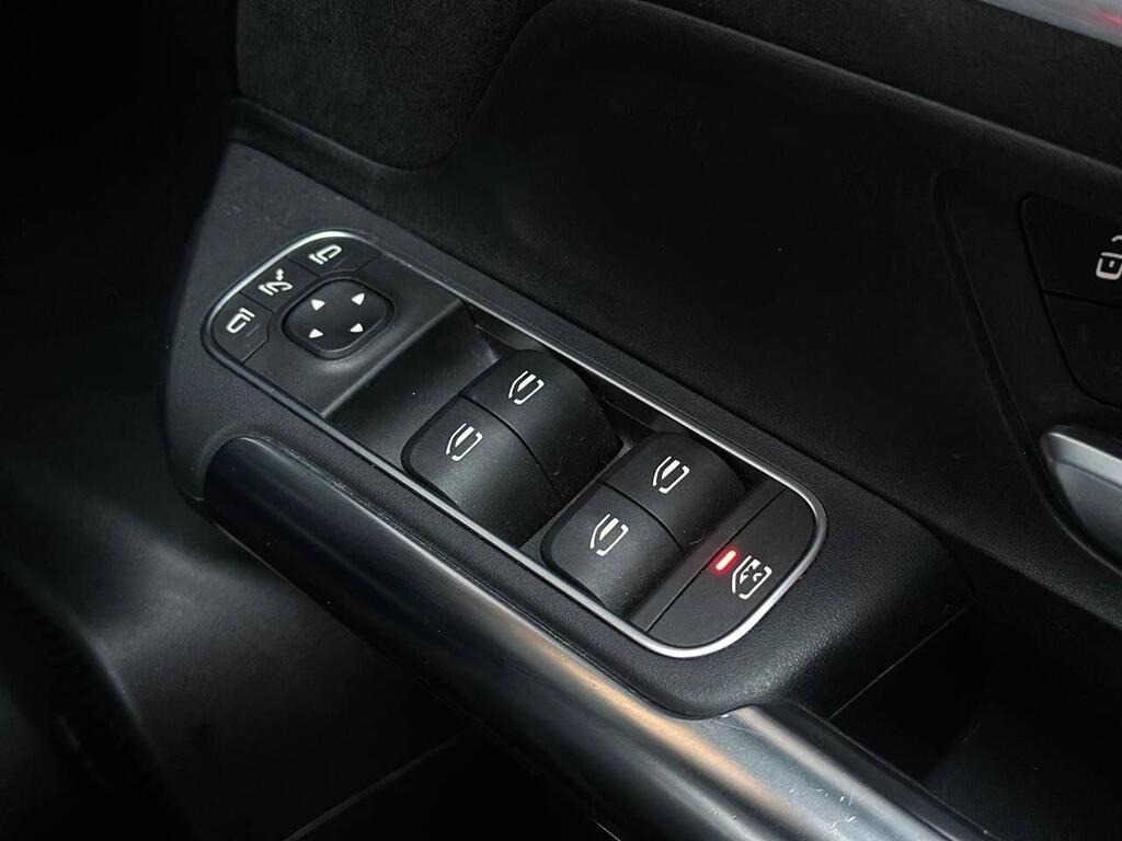 
								2021 Mercedes-Benz EQA EQA 250 66.5kWh AMG Line full									