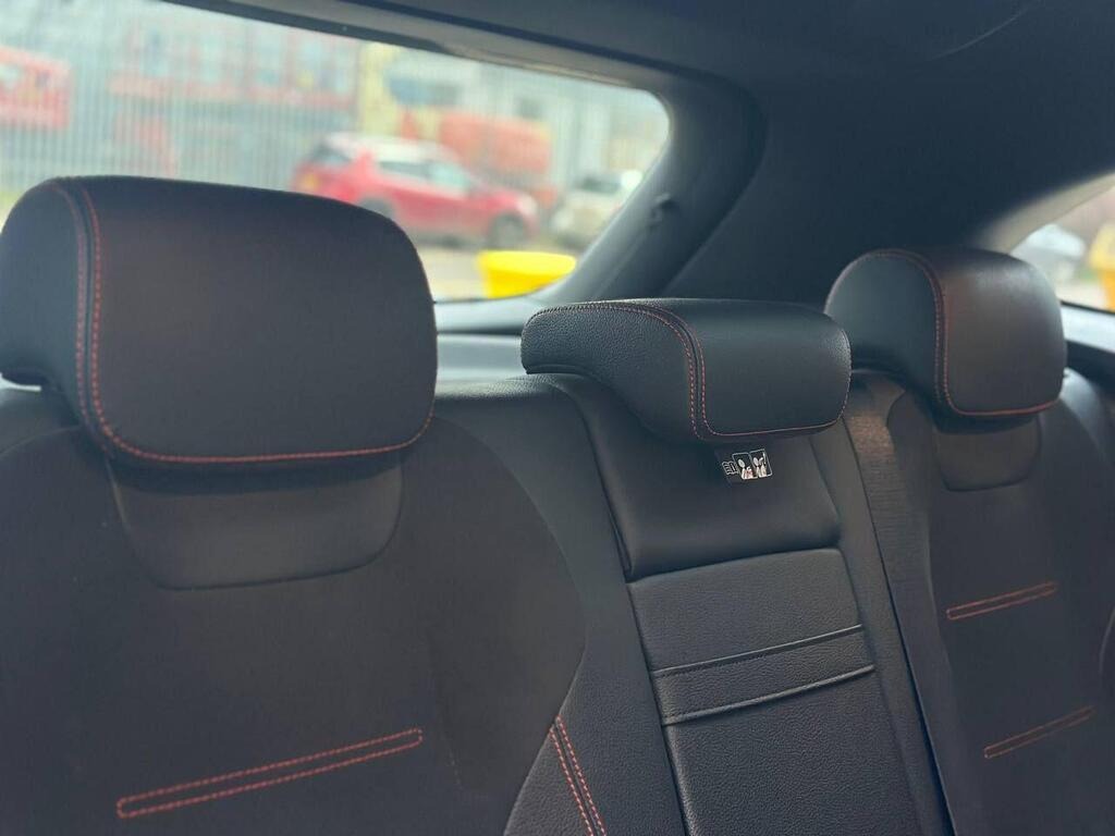 
								2021 Mercedes-Benz EQA EQA 250 66.5kWh AMG Line full									