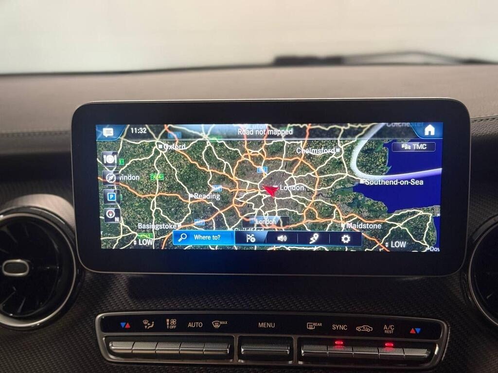 
								2023 Mercedes-Benz V Class 2.0 V300d AMG Line G-Tronic+ full									