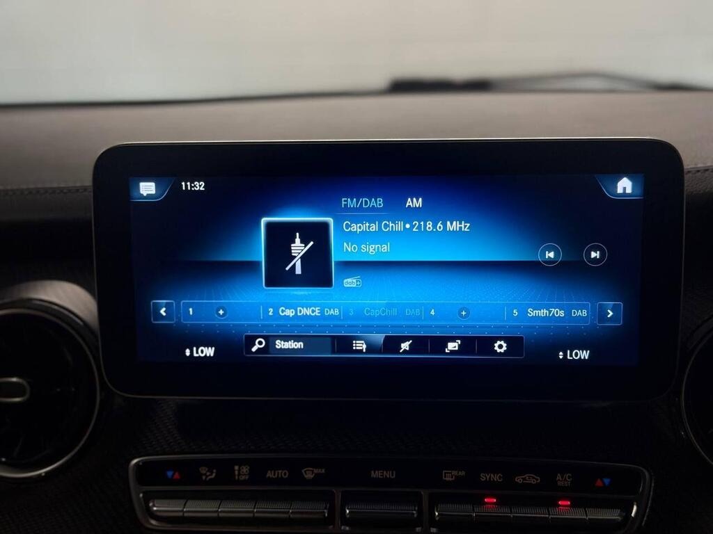 
								2023 Mercedes-Benz V Class 2.0 V300d AMG Line G-Tronic+ full									