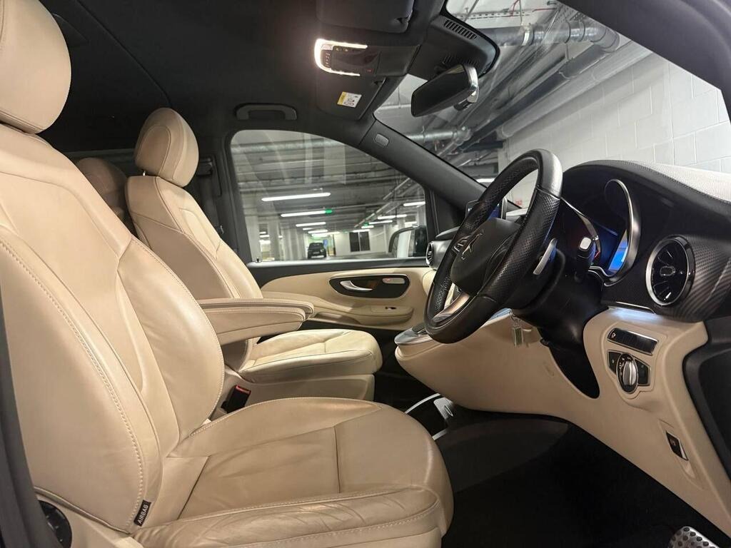 
								2023 Mercedes-Benz V Class 2.0 V300d AMG Line G-Tronic+ full									