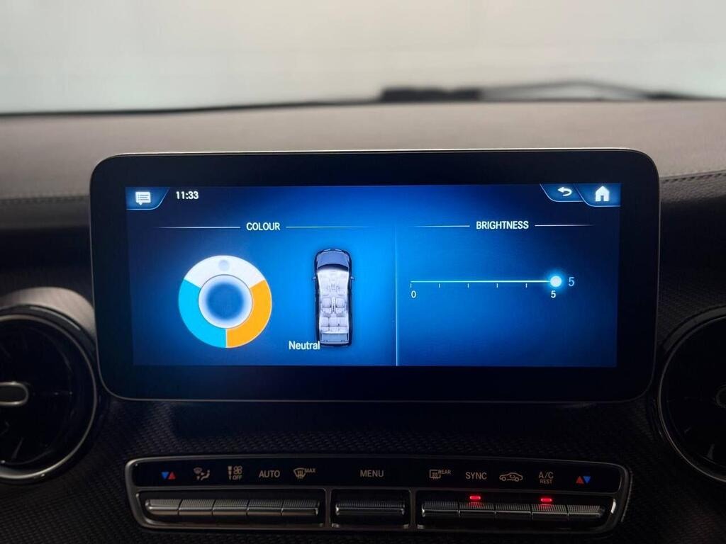 
								2023 Mercedes-Benz V Class 2.0 V300d AMG Line G-Tronic+ full									