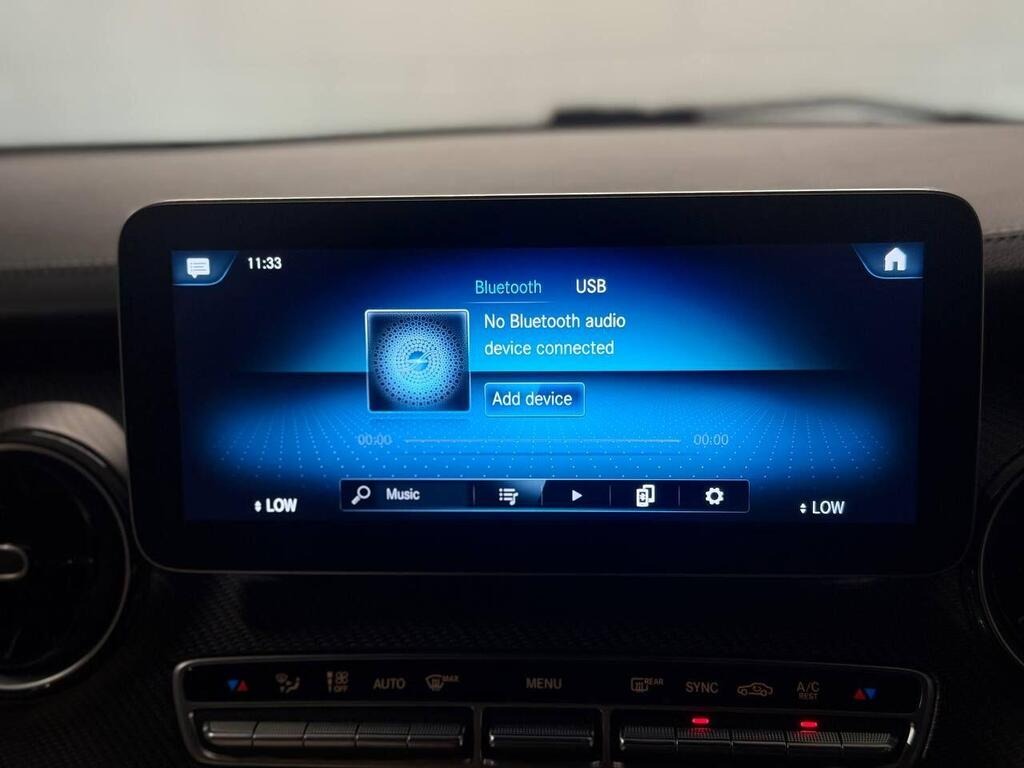 
								2023 Mercedes-Benz V Class 2.0 V300d AMG Line G-Tronic+ full									