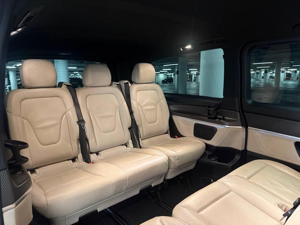 
								2023 Mercedes-Benz V Class 2.0 V300d AMG Line G-Tronic+ full									