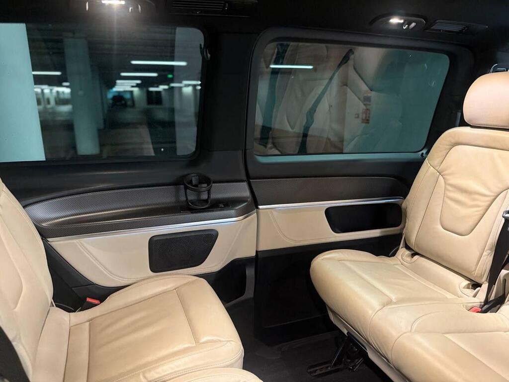 
								2023 Mercedes-Benz V Class 2.0 V300d AMG Line G-Tronic+ full									