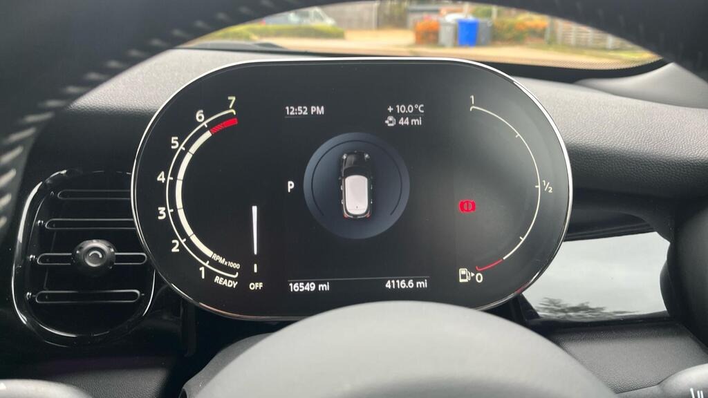 
								2023 MINI Hatch 1.5 Cooper Sport Steptronic full									