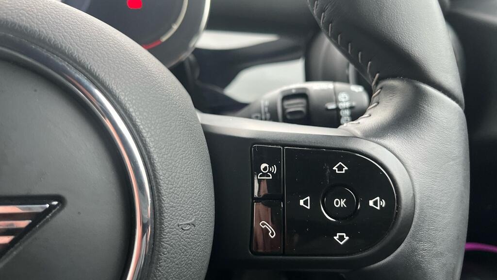 
								2023 MINI Hatch 1.5 Cooper Sport Steptronic full									