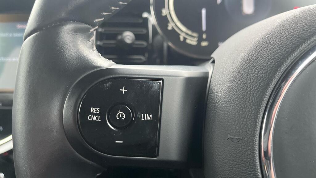 
								2023 MINI Hatch 1.5 Cooper Sport Steptronic full									