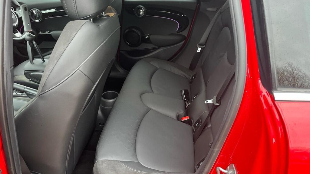 
								2023 MINI Hatch 1.5 Cooper Sport Steptronic full									