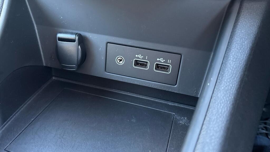 
								2023 Renault Captur 1.6 E-TECH evolution Auto full									