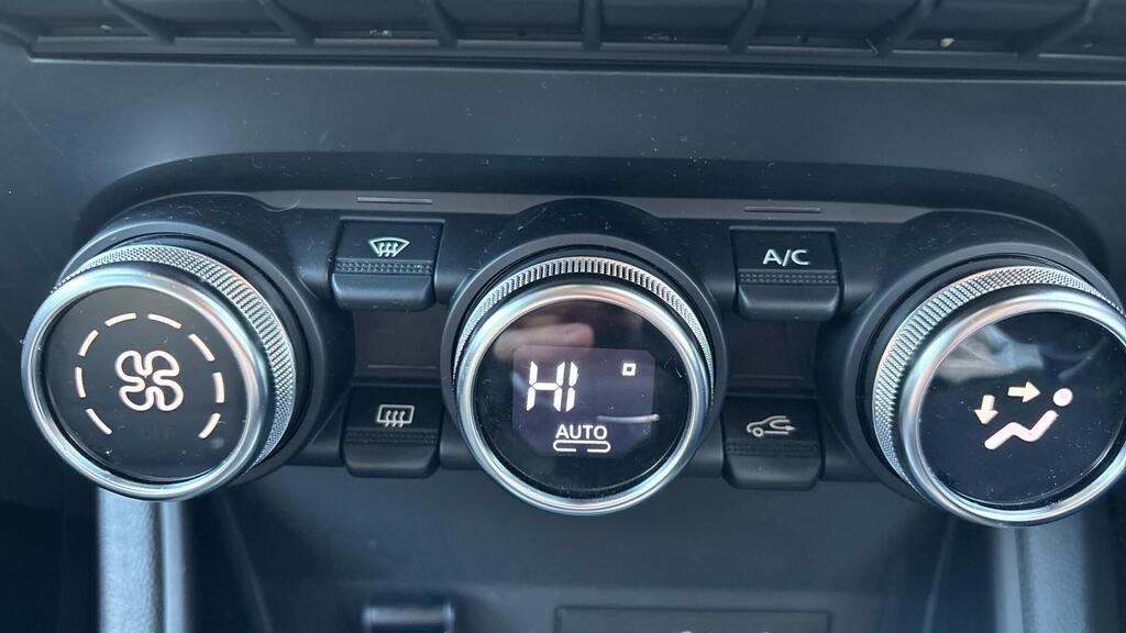 
								2023 Renault Captur 1.6 E-TECH evolution Auto full									